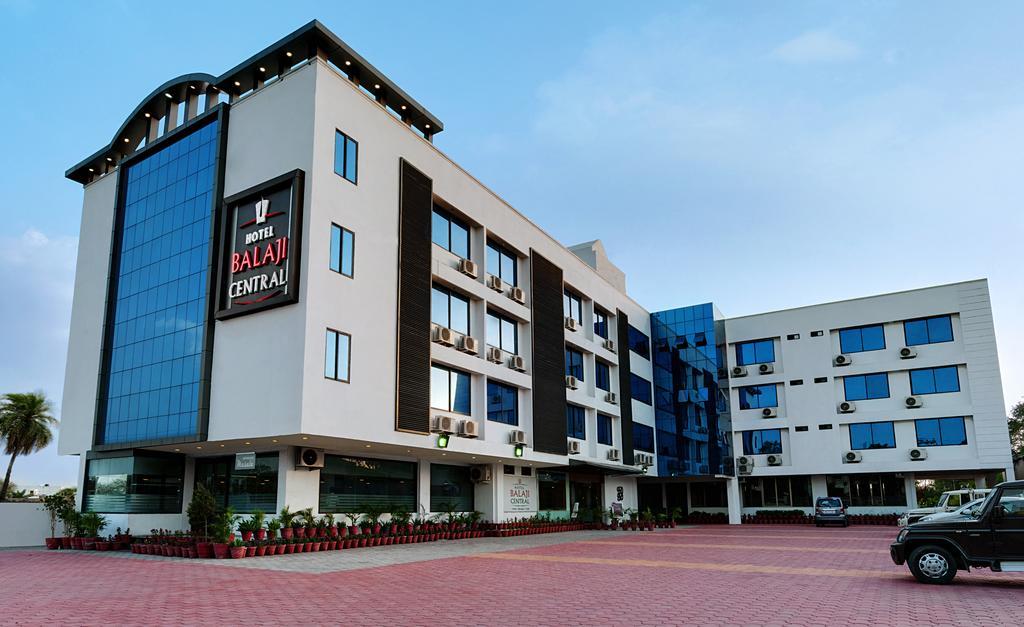 Hotel Balaji Central Ratlam Экстерьер фото