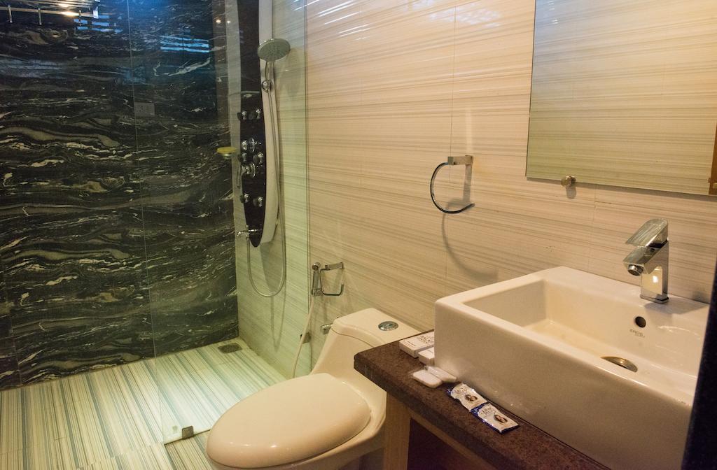 Hotel Balaji Central Ratlam Номер фото