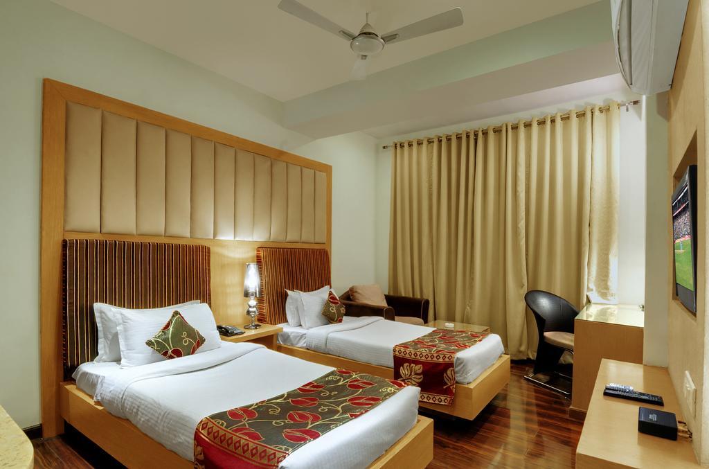 Hotel Balaji Central Ratlam Номер фото