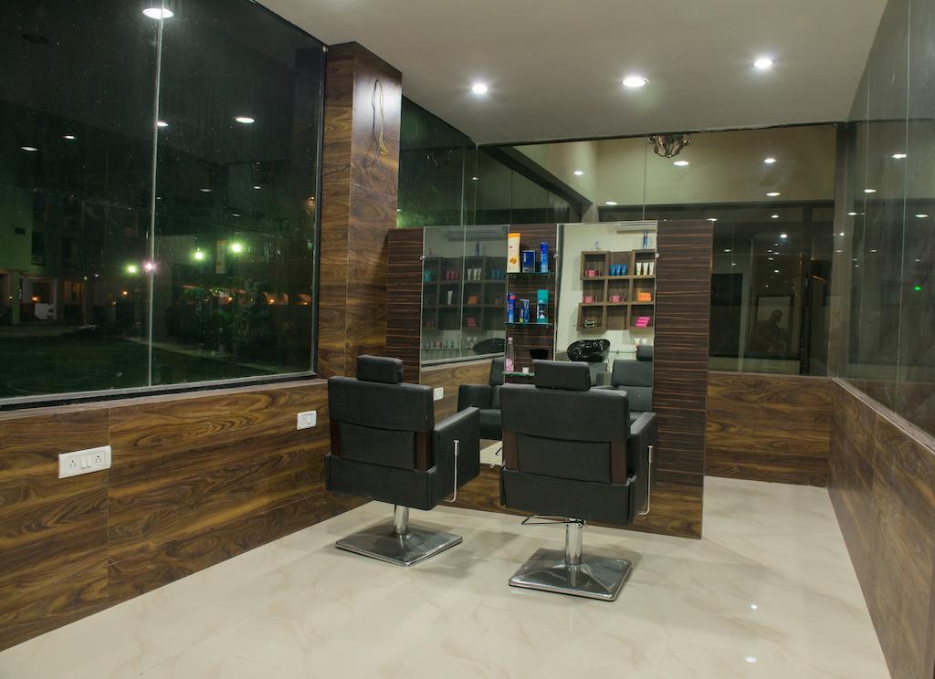 Hotel Balaji Central Ratlam Экстерьер фото